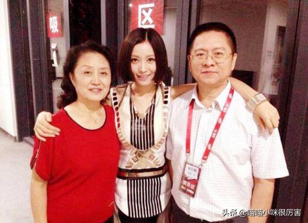 姚贝娜临终前唱给父母的歌,姚贝娜去世了父母怎么办