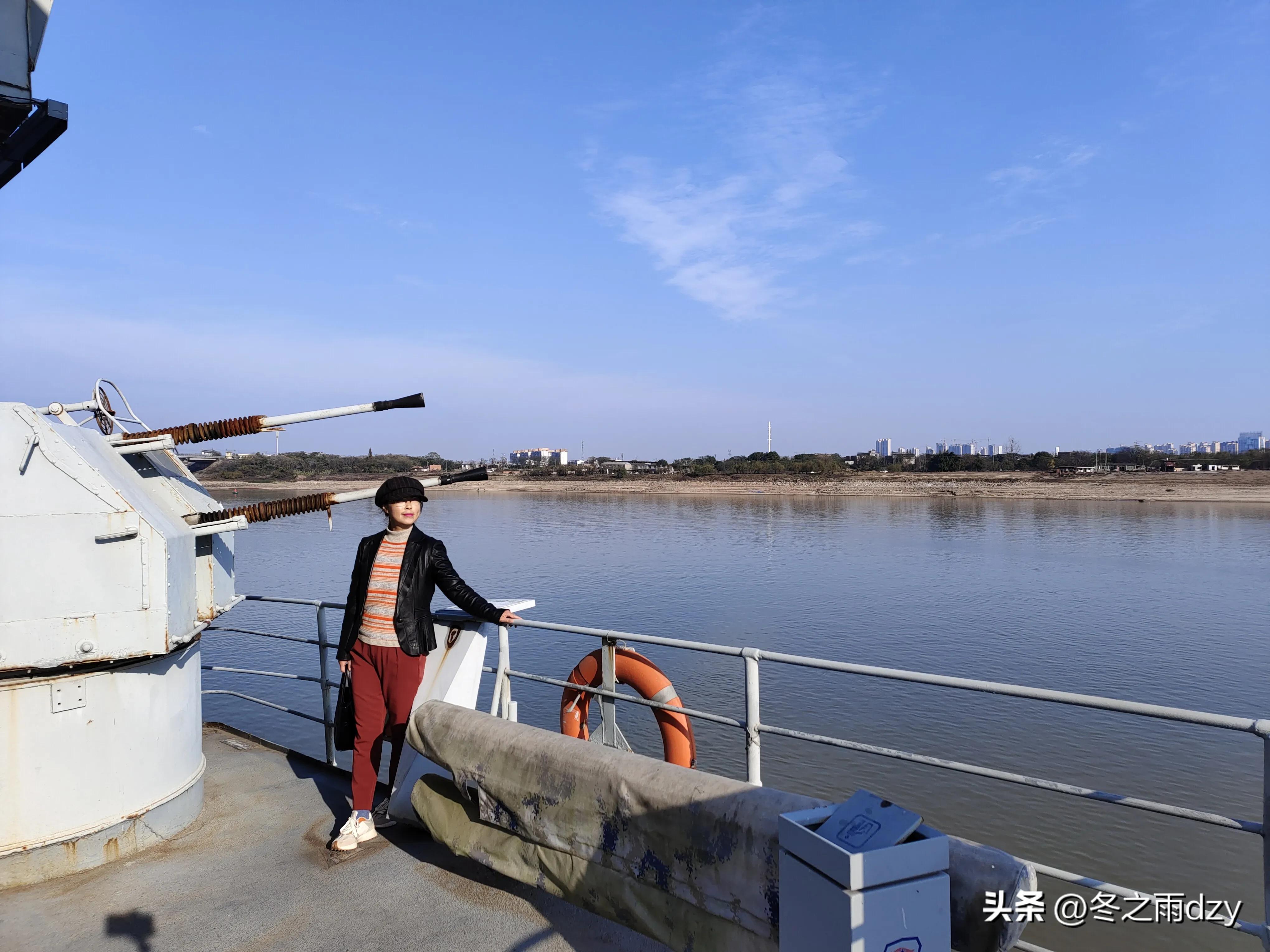 南昌舰主题园凤凰洲湿地公园,凤凰洲建军广场