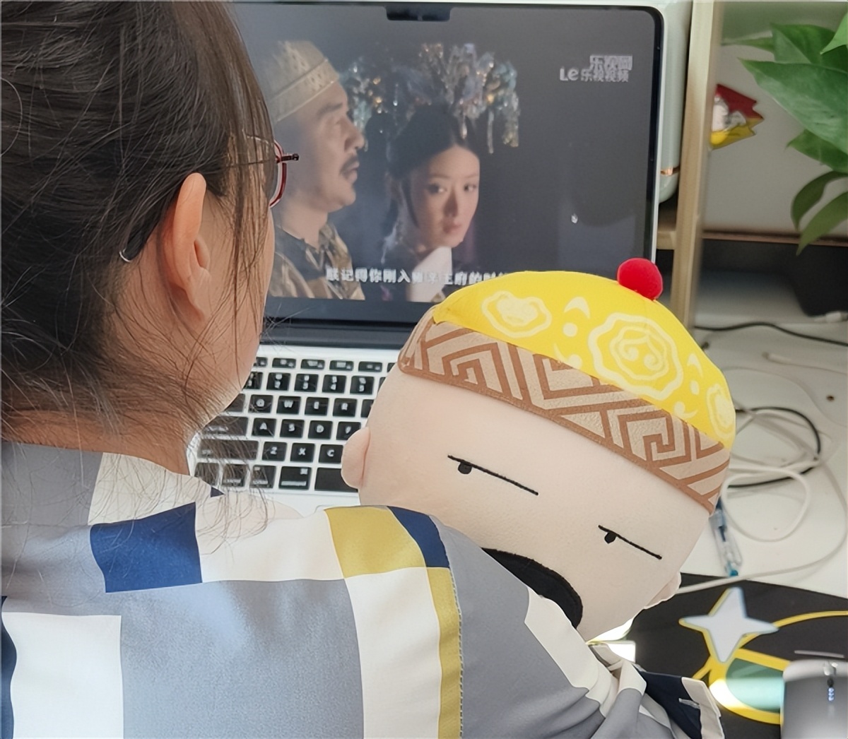 卷不动了，和大胖橘一起躺平吧！解锁乐视《甄嬛传》抱枕