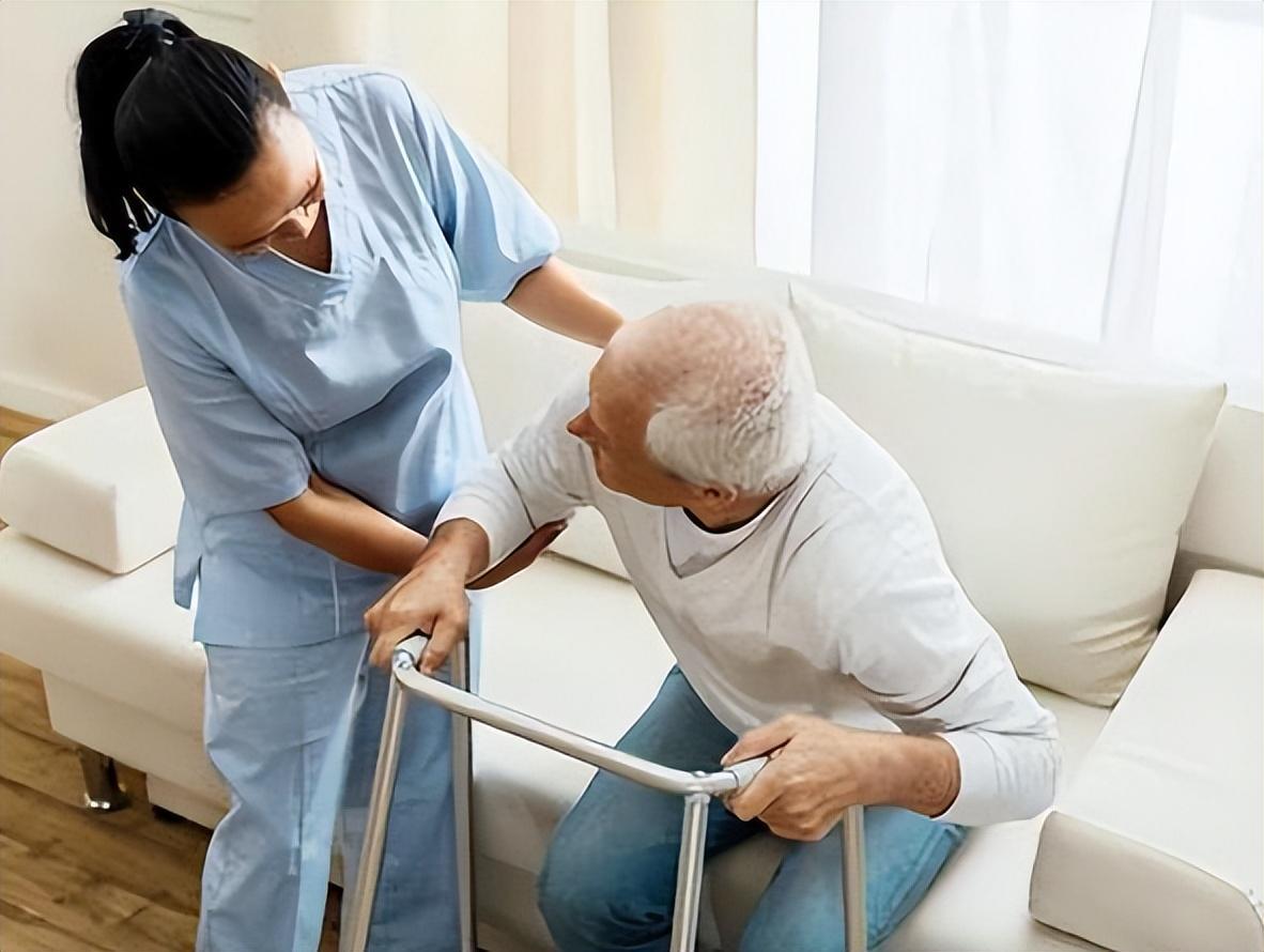 晚年保姆的真实生活,老年保姆的内幕