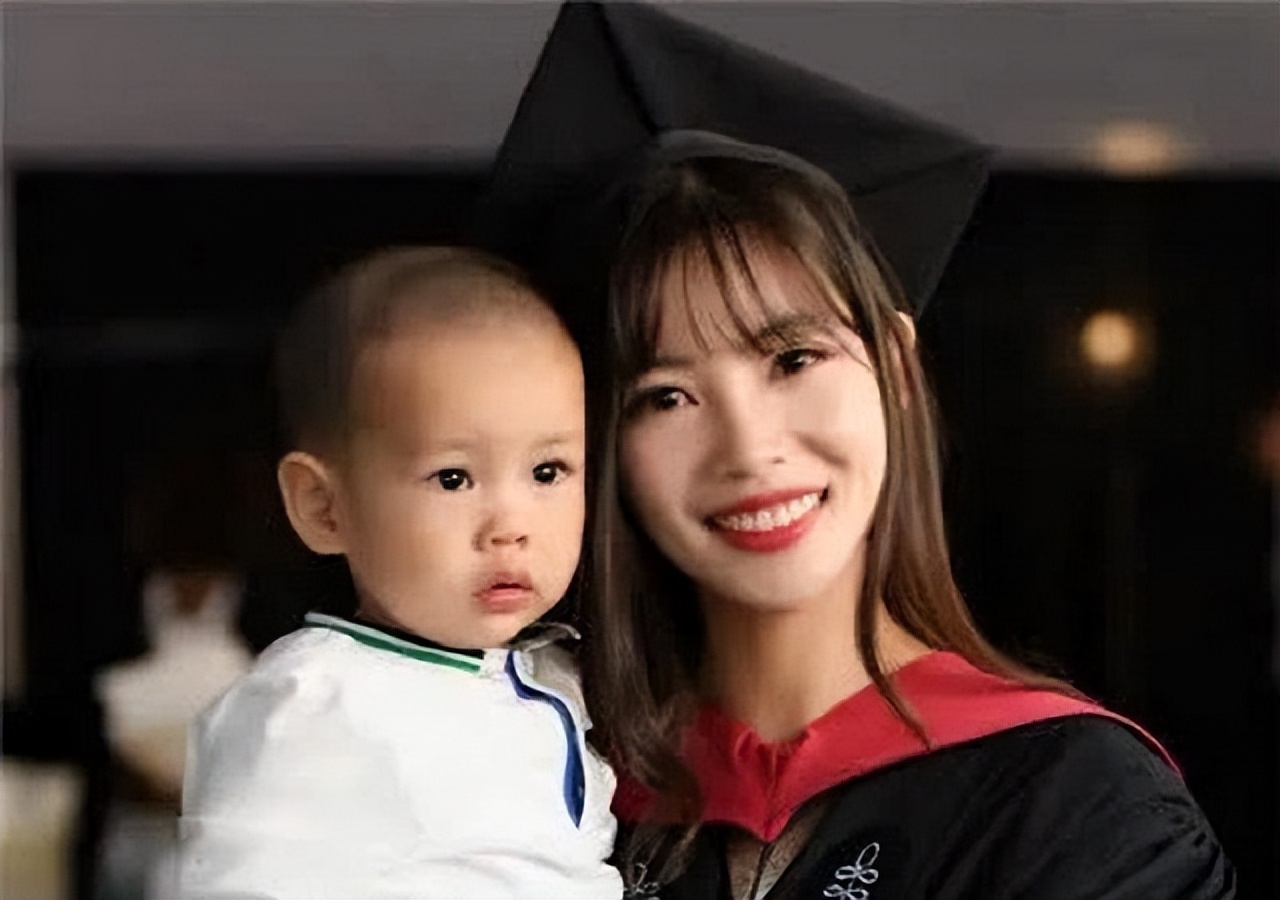 17岁女孩拒绝保送清华北大,浙江女孩考取哈佛