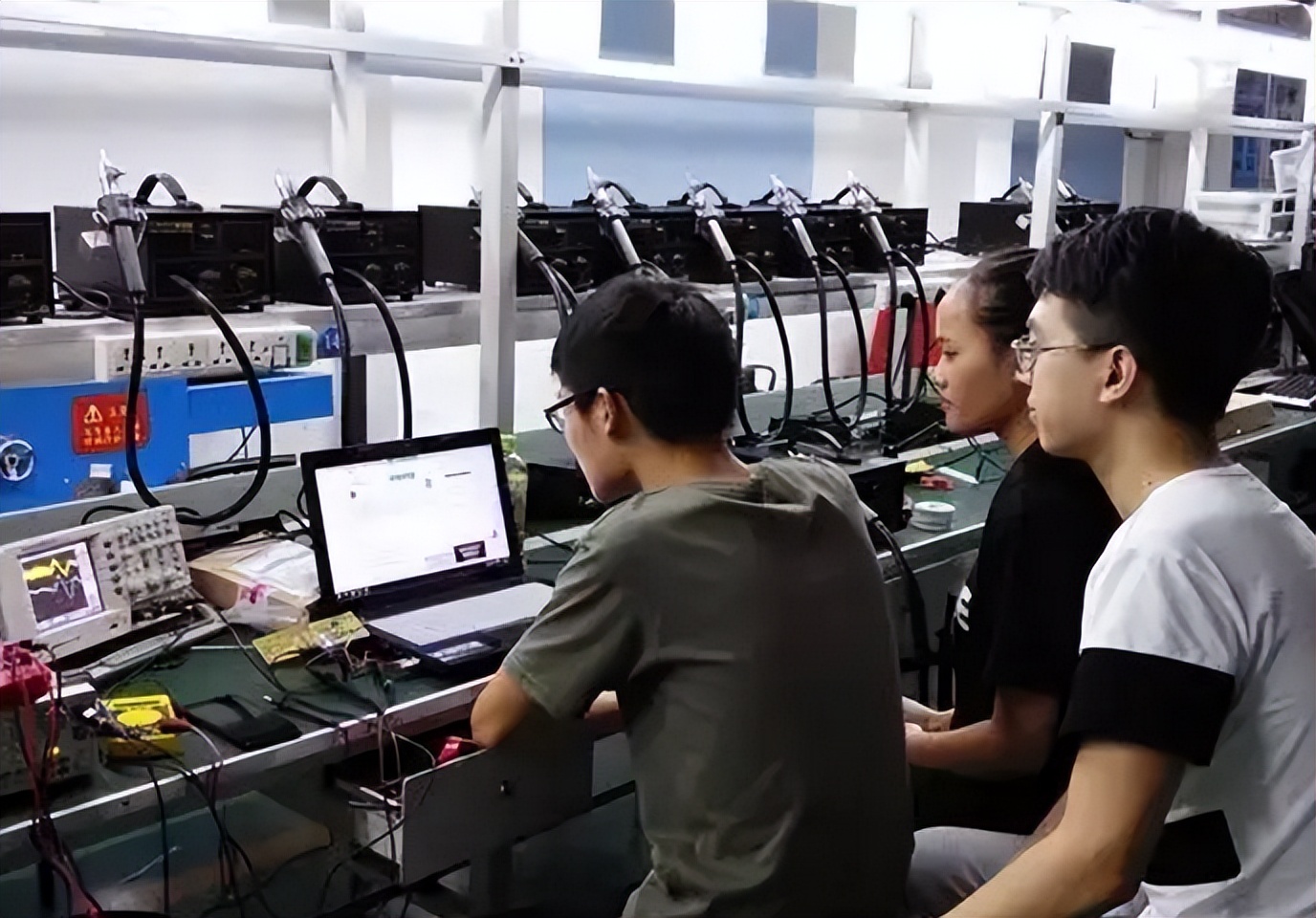 未来十年就业前景好工资高的专业,比较冷门好就业工资高的专业