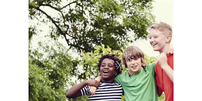 热心小伙半夜给邻居修水龙头,24岁小伙水龙头坏了