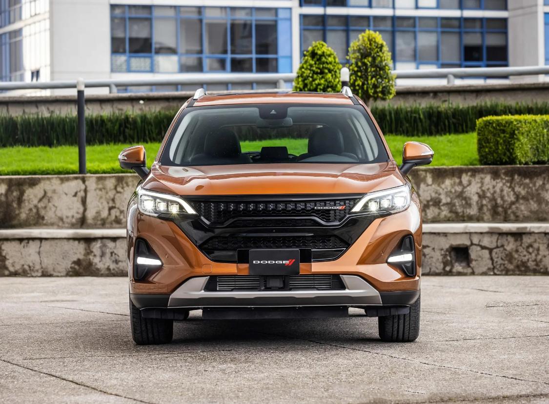 旧版猎豹与三菱帕杰罗,猎豹汽车和帕杰罗