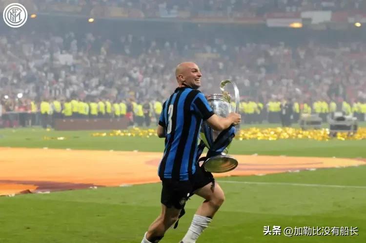 离开皇马拿过金球奖,离开五大联赛的球员盘点