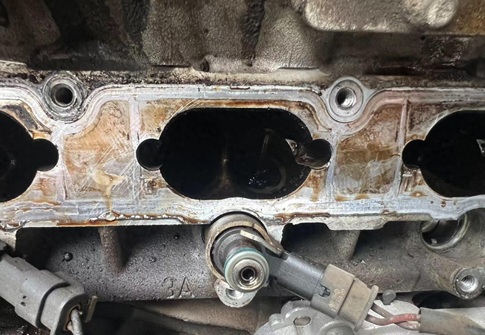 奥迪q5爆水管原因,奥迪q5落水