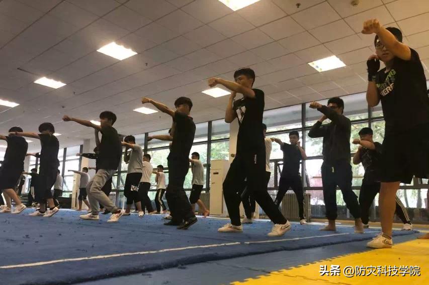 灏忓鐢熷弬瑙傞槻鐏惧噺鐏炬暀鑲查,鍙傝闃茬伨鍑忕伨鏁欒偛棣嗙殑鎰熷彈