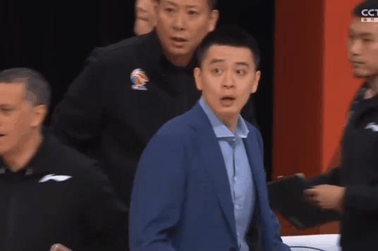 杨鸣什么失误被罚下场,杨鸣为什么不打球了