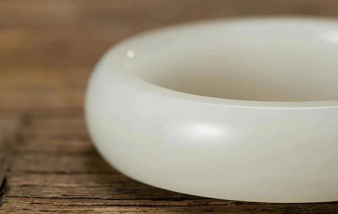 2000左右碧玉和田玉手镯,3万元以内翡翠手镯价格