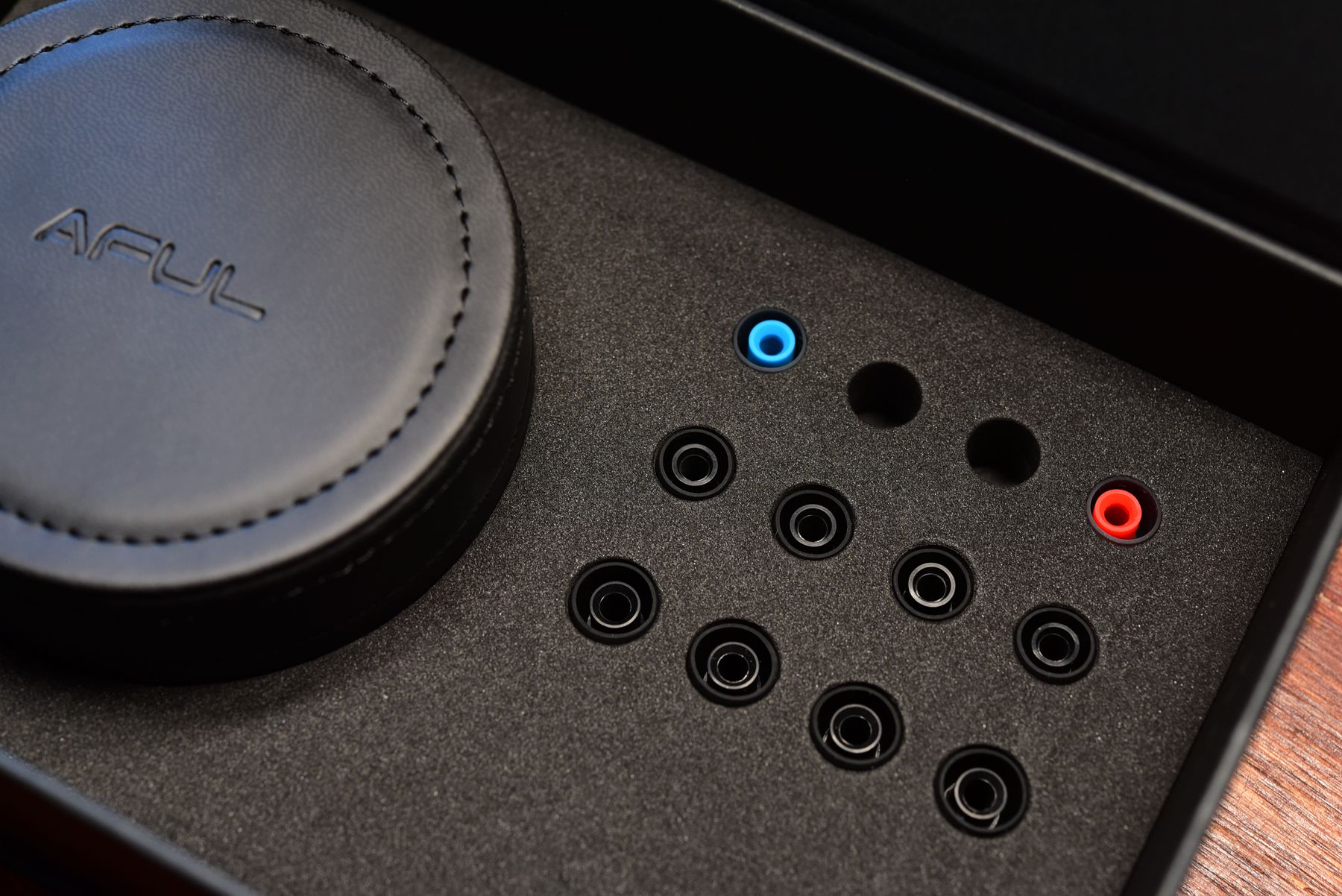 淡而不素方能宁静以致远，国产黑马级耳机品牌AFULP8试听