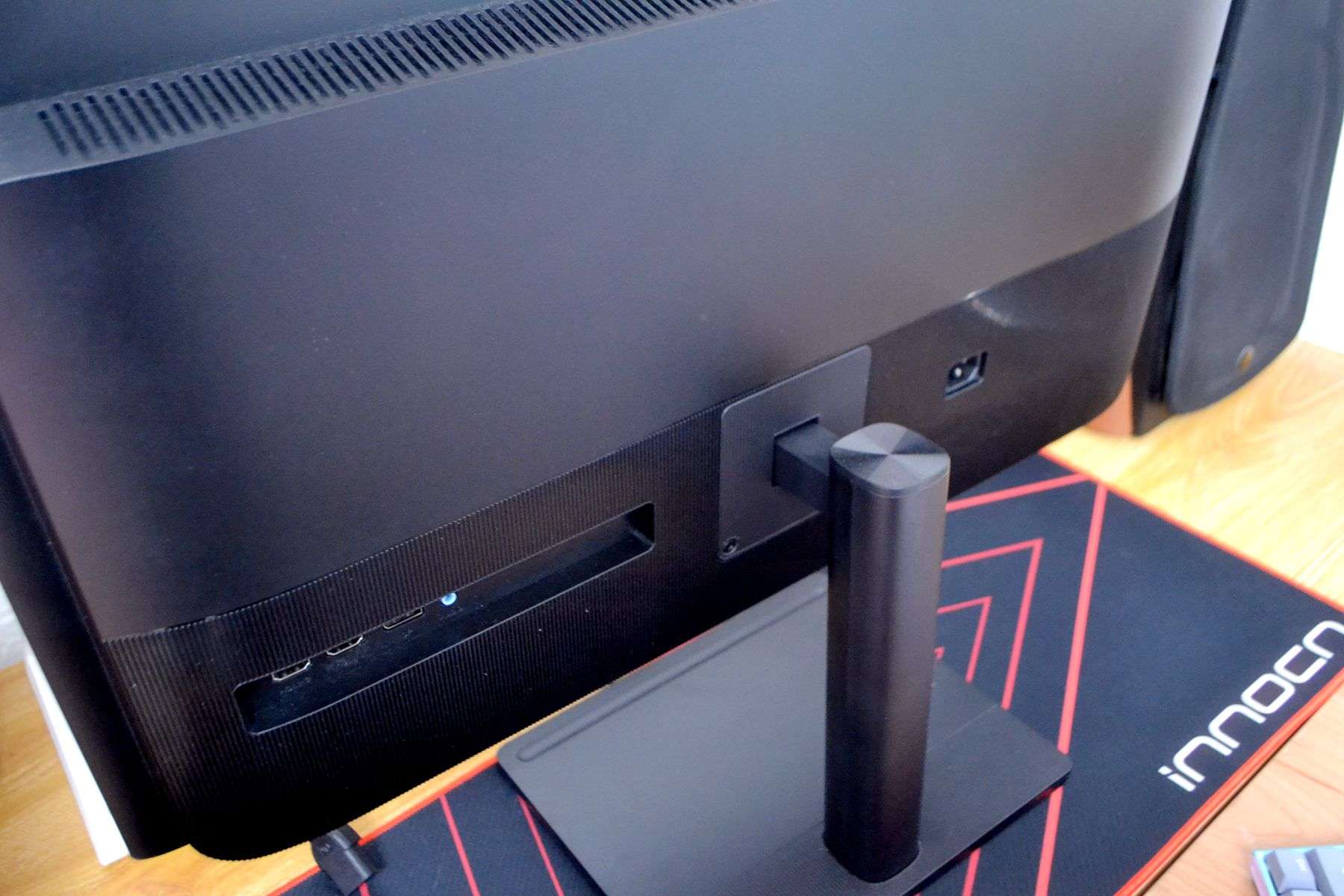 售价不足千元，显示效果媲美万元级，目前质价比最高的4K显示器