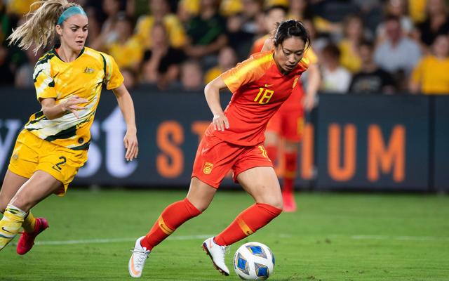 女足为什么没有男足待遇高呢,男足薪水比女足高吗