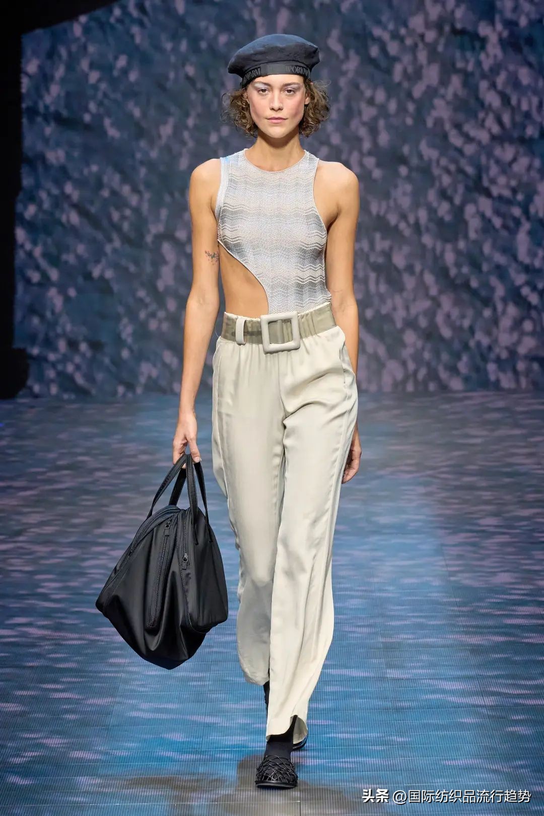 娜扎束脚哈伦裤,娜扎单眼皮连体裤