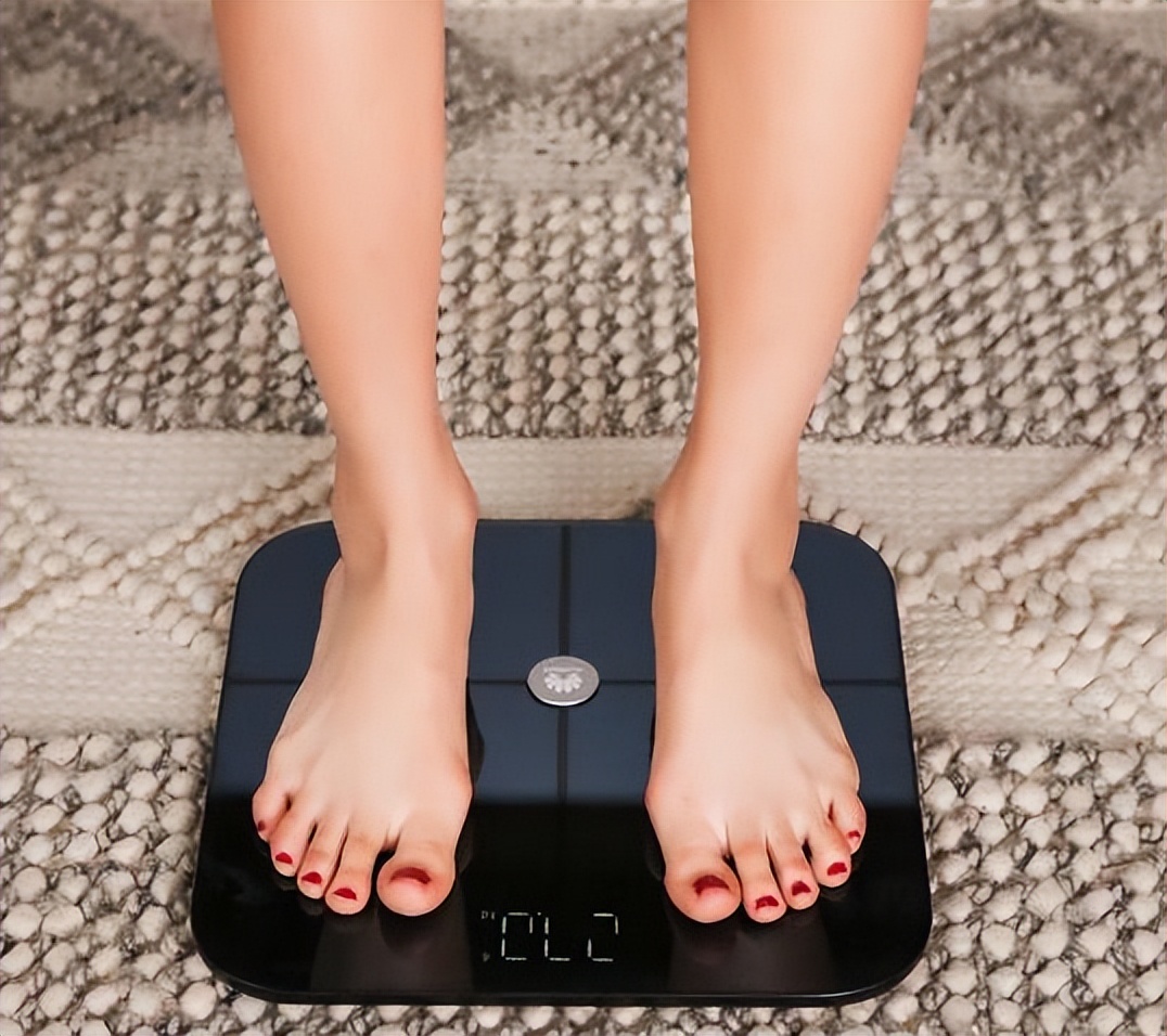 身高150的女性体重标准表,女生身高150体重120参照图