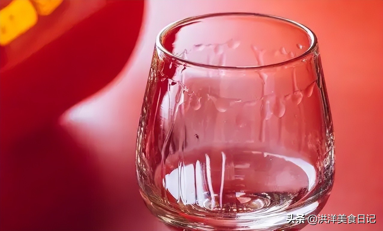 好用的鉴酒方法都有哪些,酿酒大师如何识别酒的真假