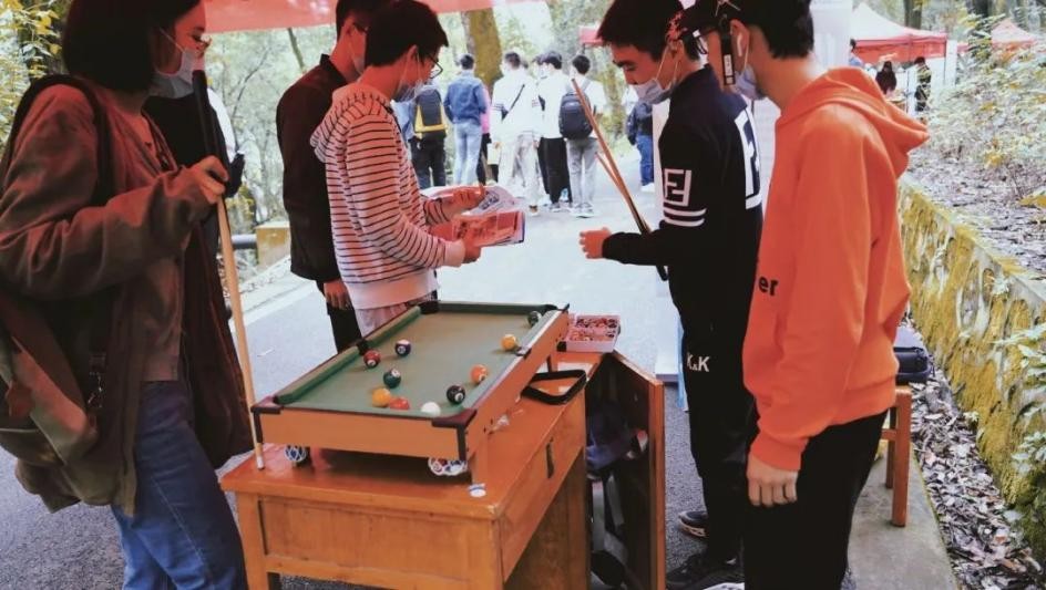 江湖风云起，群英临天下！看百卅武大，横刀立马，仗剑天涯！