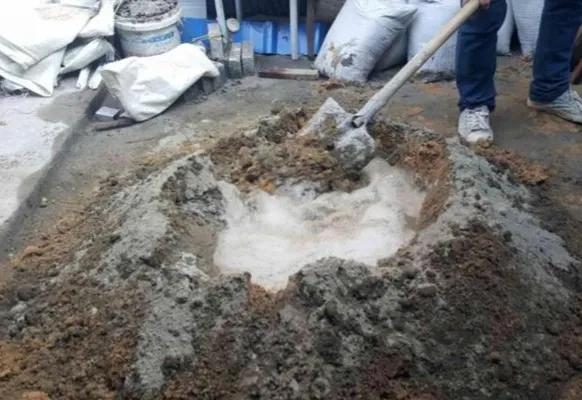 为什么工人要往水泥里加糖涨知识,建筑工人为何水泥里面加白糖