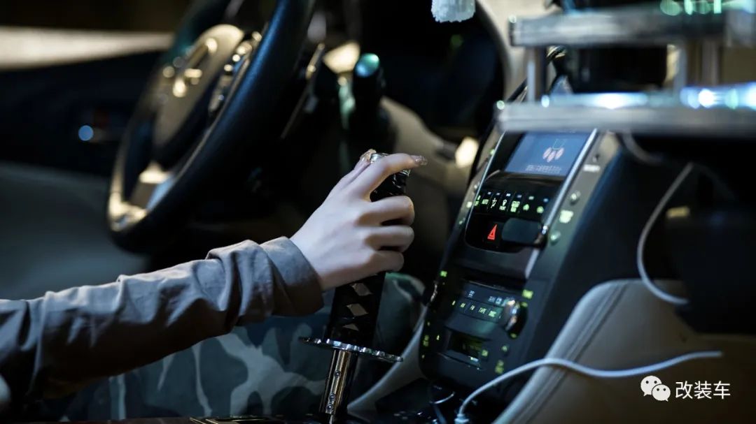 雷克萨斯gs300亮黑改装案例,本田思域适合刚毕业开吗