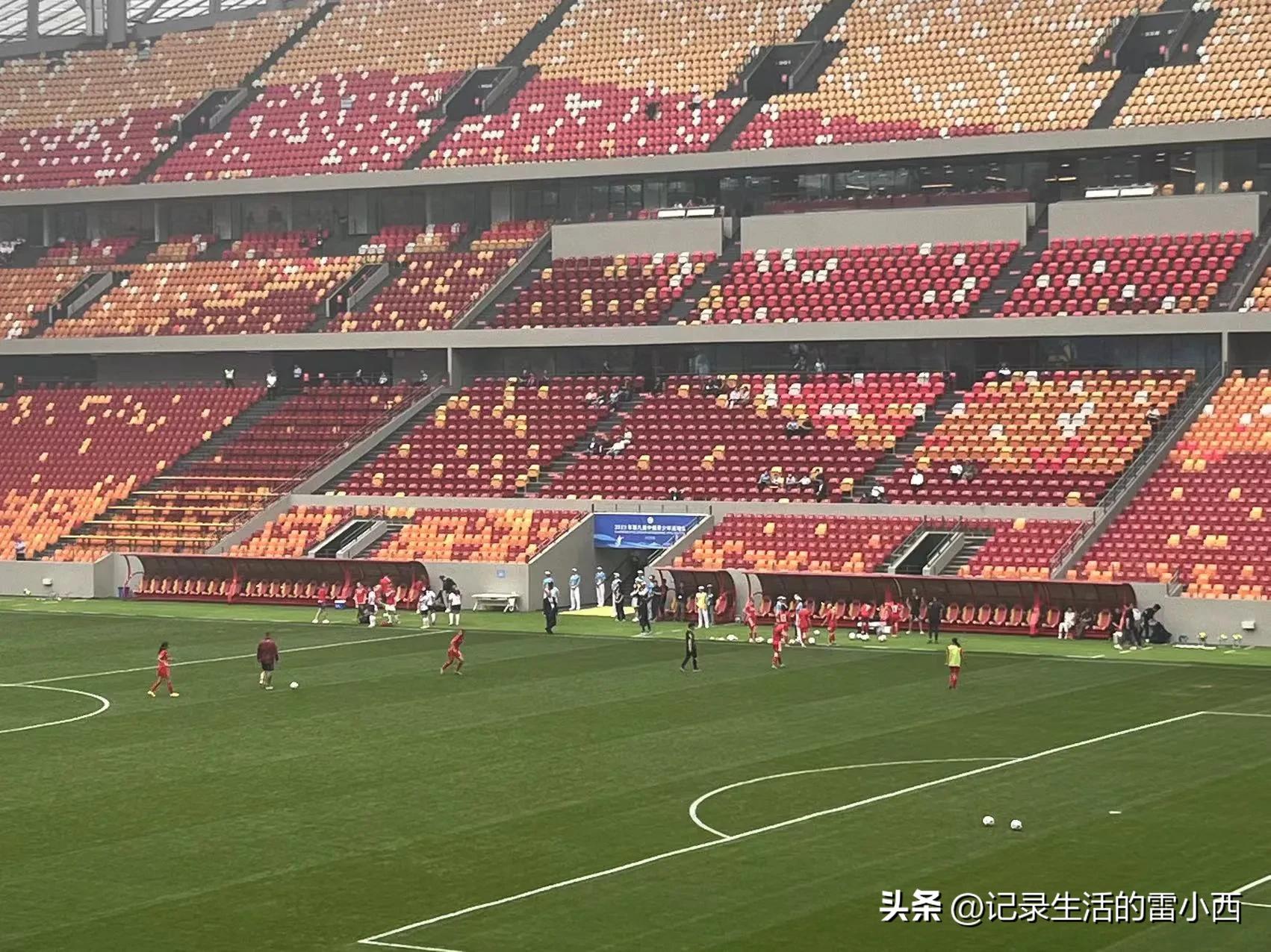 亚洲杯重庆龙兴足球场,能直接看到重庆龙兴足球场的地方