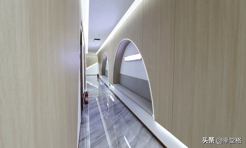 无缝墙板与实木板,实木墙板与集成墙板价格