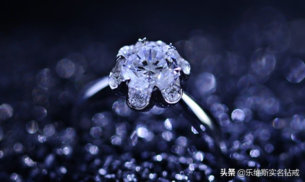 网上买钻戒靠谱是真的吗,网上买结婚戒指