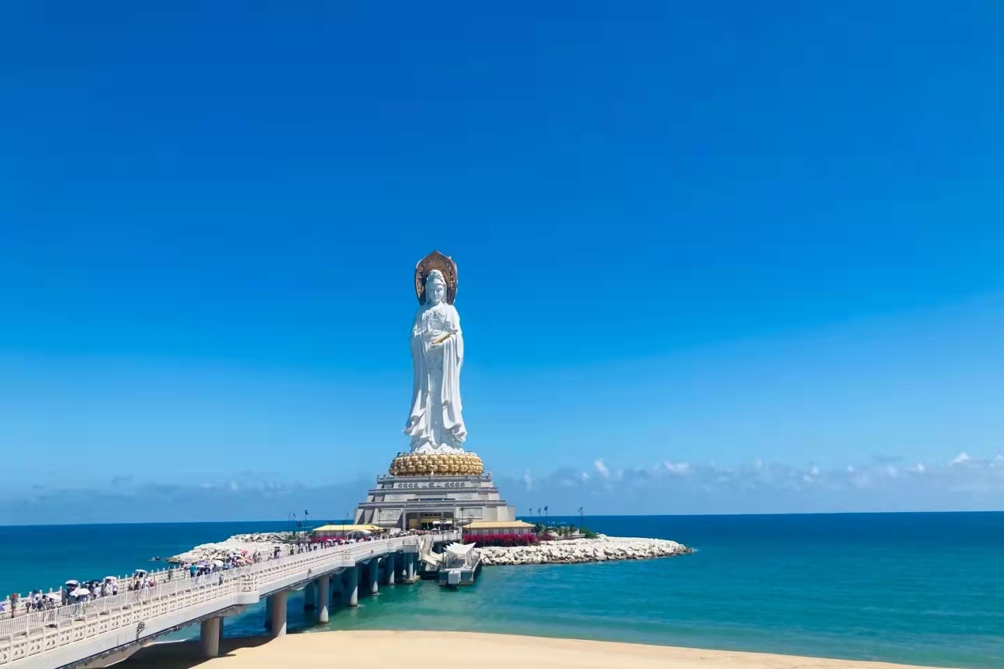 三亚旅游穿搭攻略,冬天去三亚旅游穿什么最合适