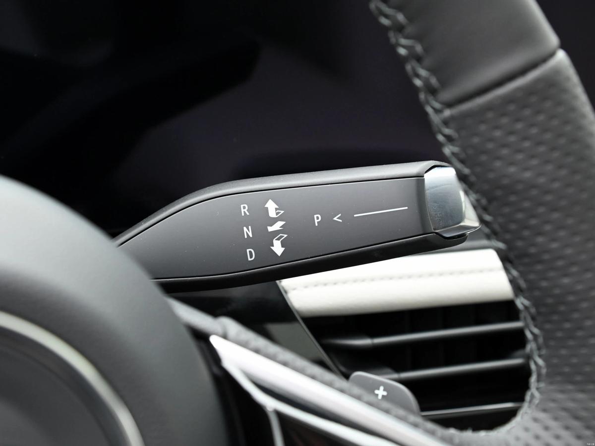 别克君越顶配2020款测评,外观内饰升级车