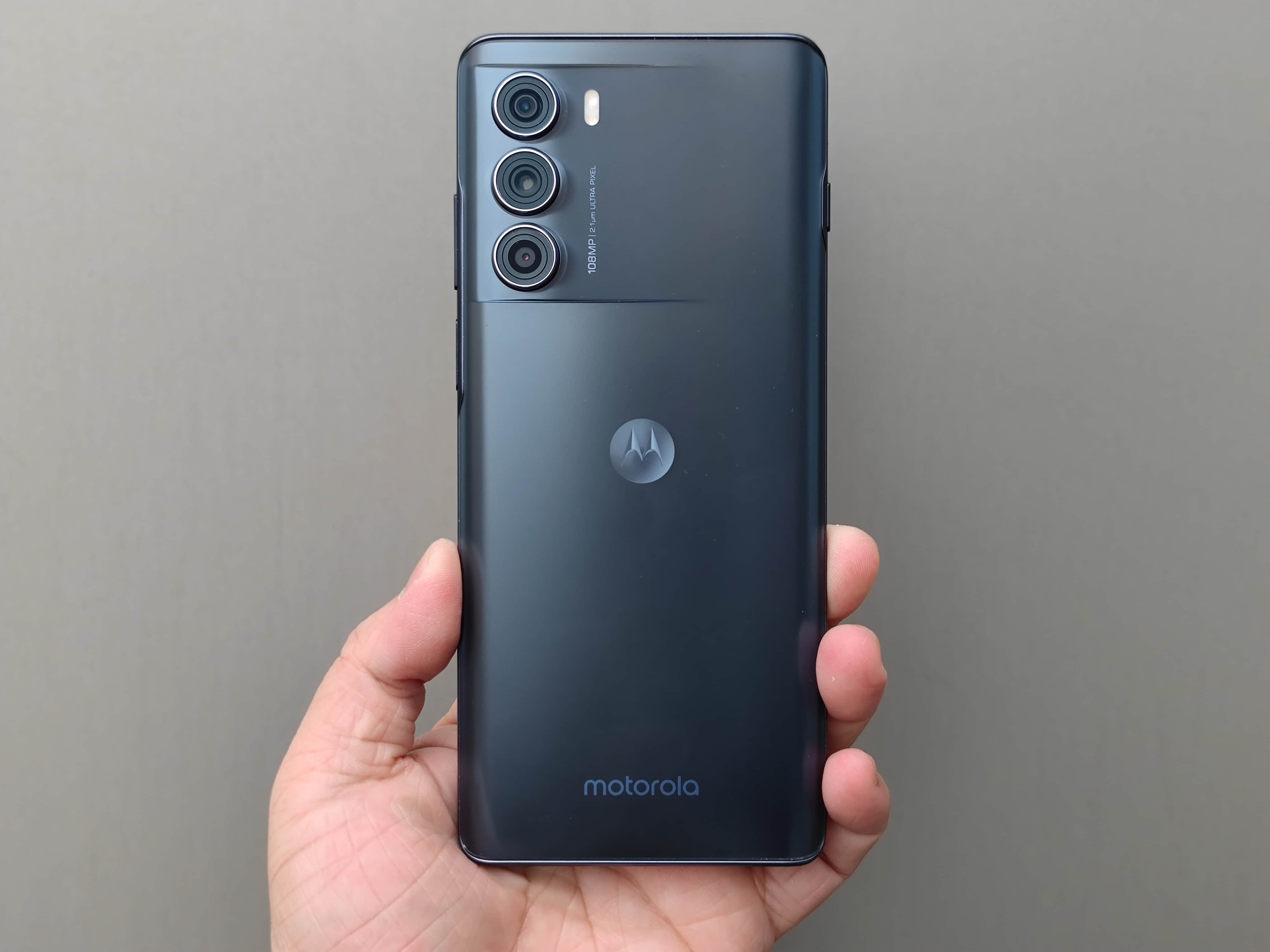 摩托罗拉edges30吃鸡能开90帧吗,摩托罗拉edges30评测