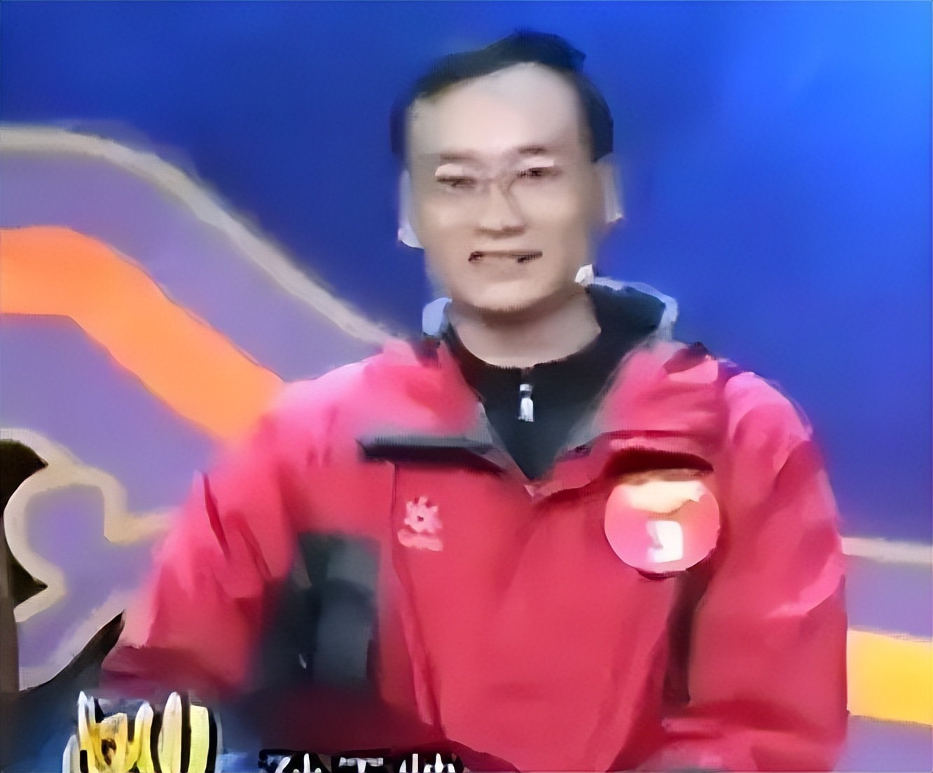 27年拒绝下跪的韩国老板,因拒绝女老板被开除