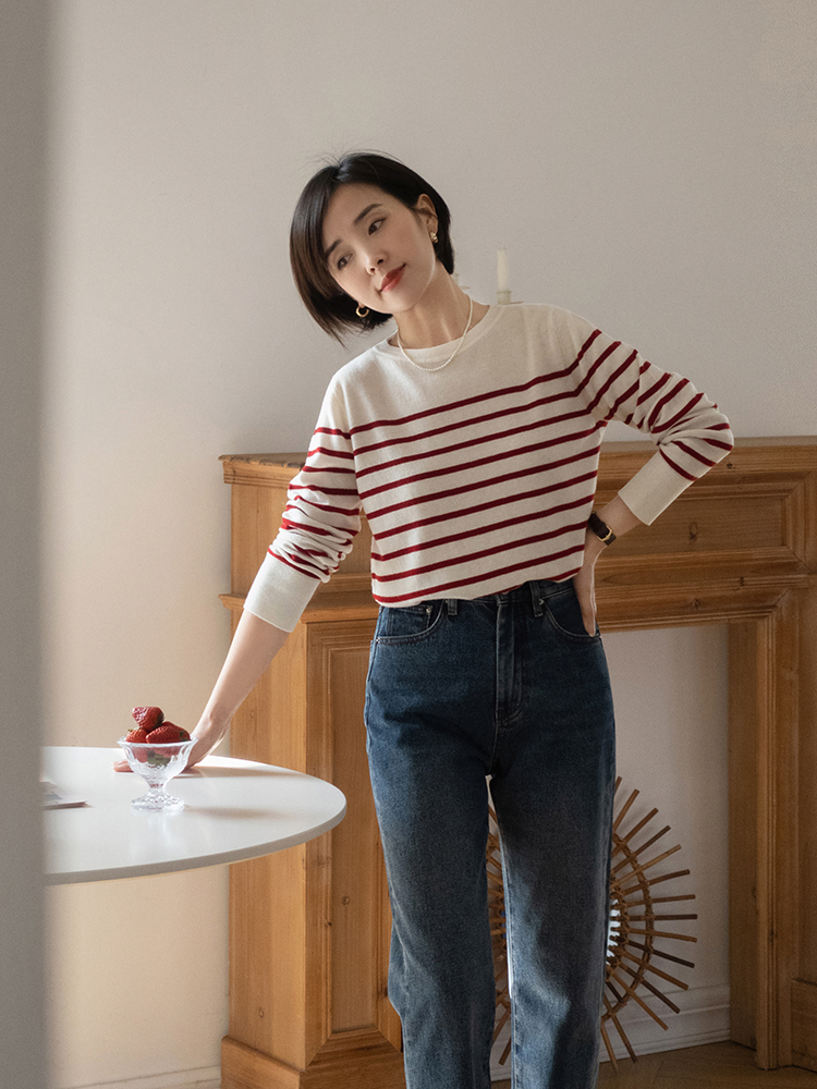 别穿土气的打底衫今年流行9款,最新流行条纹打底衫