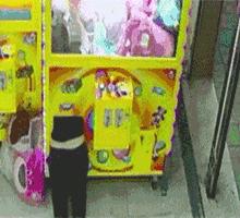 每日一笑：看多了足球比赛就没意思了，来一场不一样的比赛吧