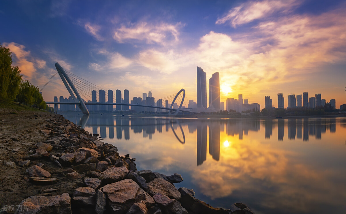 五一假期必去十大城市,五月份南京旅游必去的景点