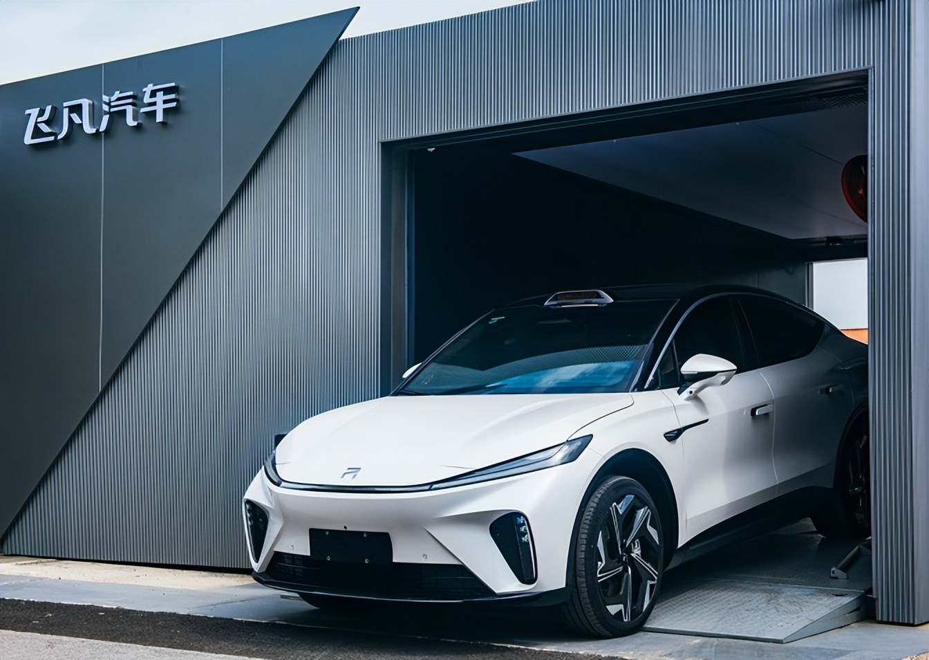 飞凡r7智驾版多少钱,飞凡r7车型智驾配置