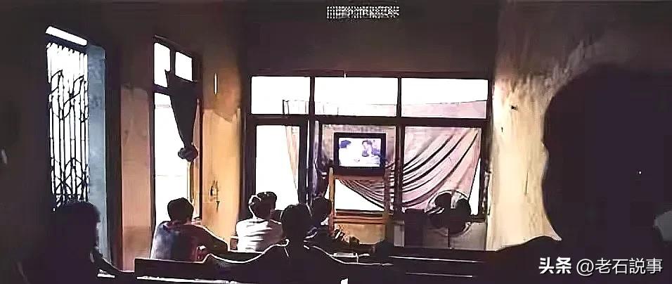 八九十年代专播港台片的录像厅，是那一代人不可磨灭的青春记忆