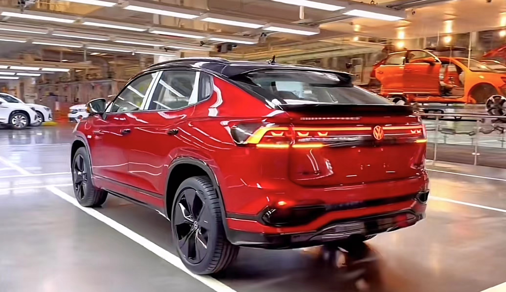 新车|选装888元，一汽-大众探岳家族黑光包价格曝光，外观黑化