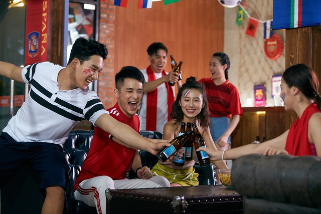 足球经典解说词贺炜,足球超燃解说世界杯贺伟