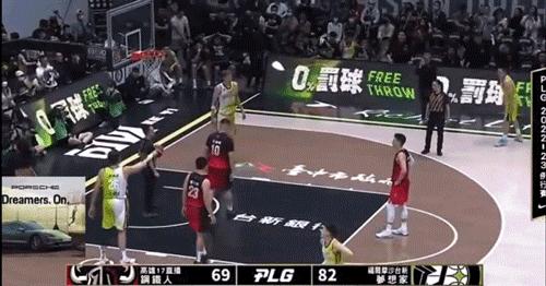 台湾拉拉队干扰林书豪罚球了吗,干扰罚球啦啦队