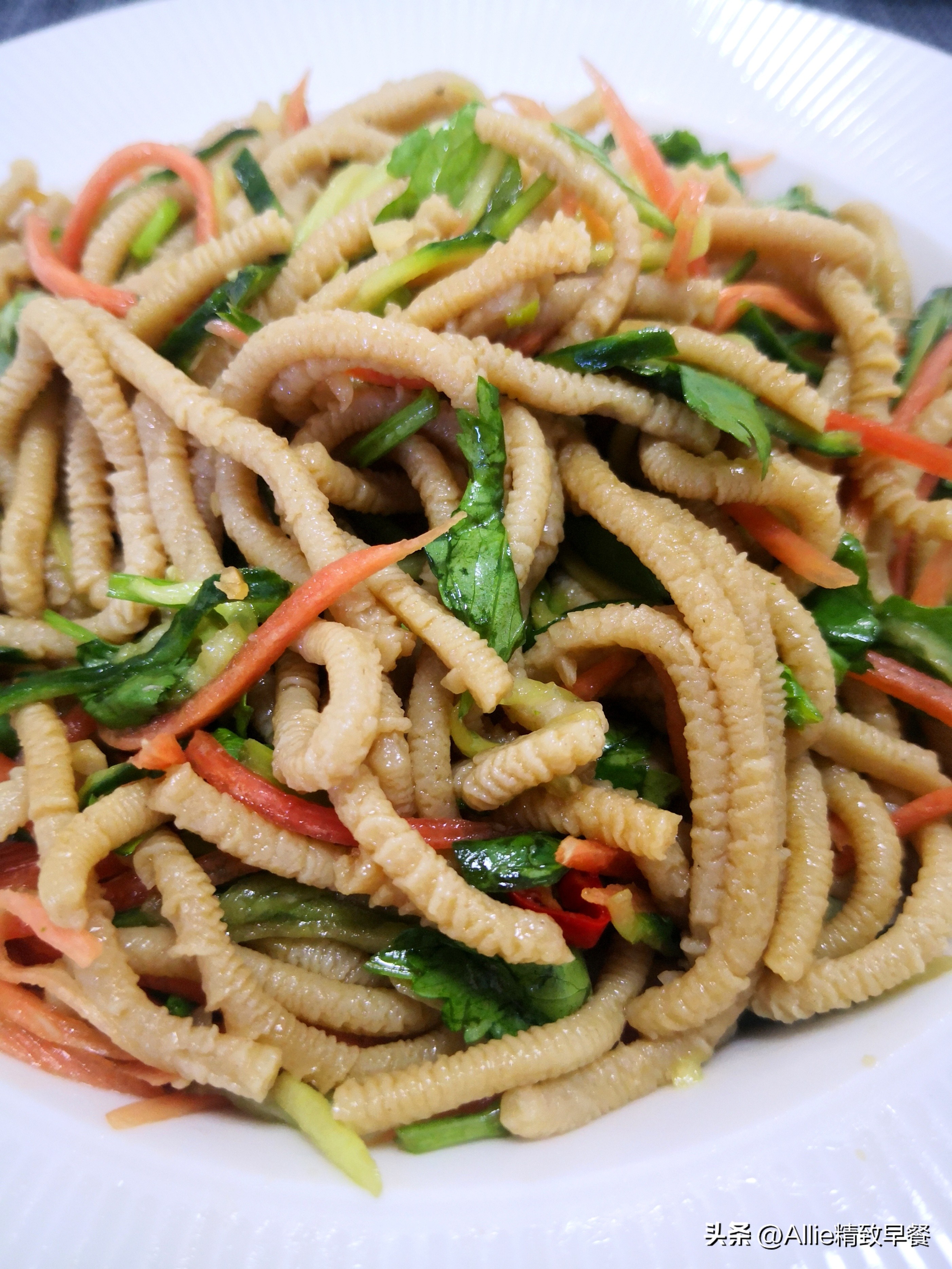 天气太热不想吃大鱼,凉拌莜面详细做法