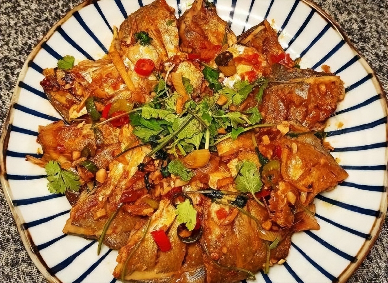 澳门地道美食菜谱推荐一下,澳门值得一试的特色餐