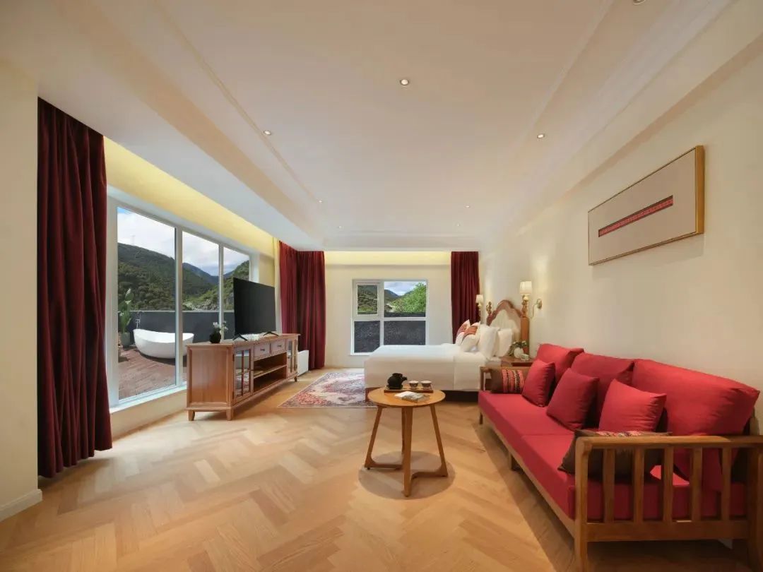 稻城花间岭杜鹃谷温泉,稻城亚丁藏缘酒店团购