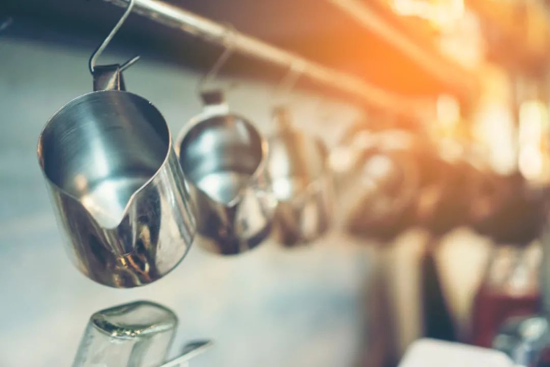 星巴克咖啡店vs瑞幸咖啡店,除了星巴克和瑞幸还有哪个咖啡店