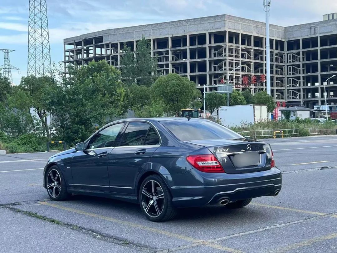 2015年的飞度新车落地多少钱,现在的全新飞度8万块就可以落地