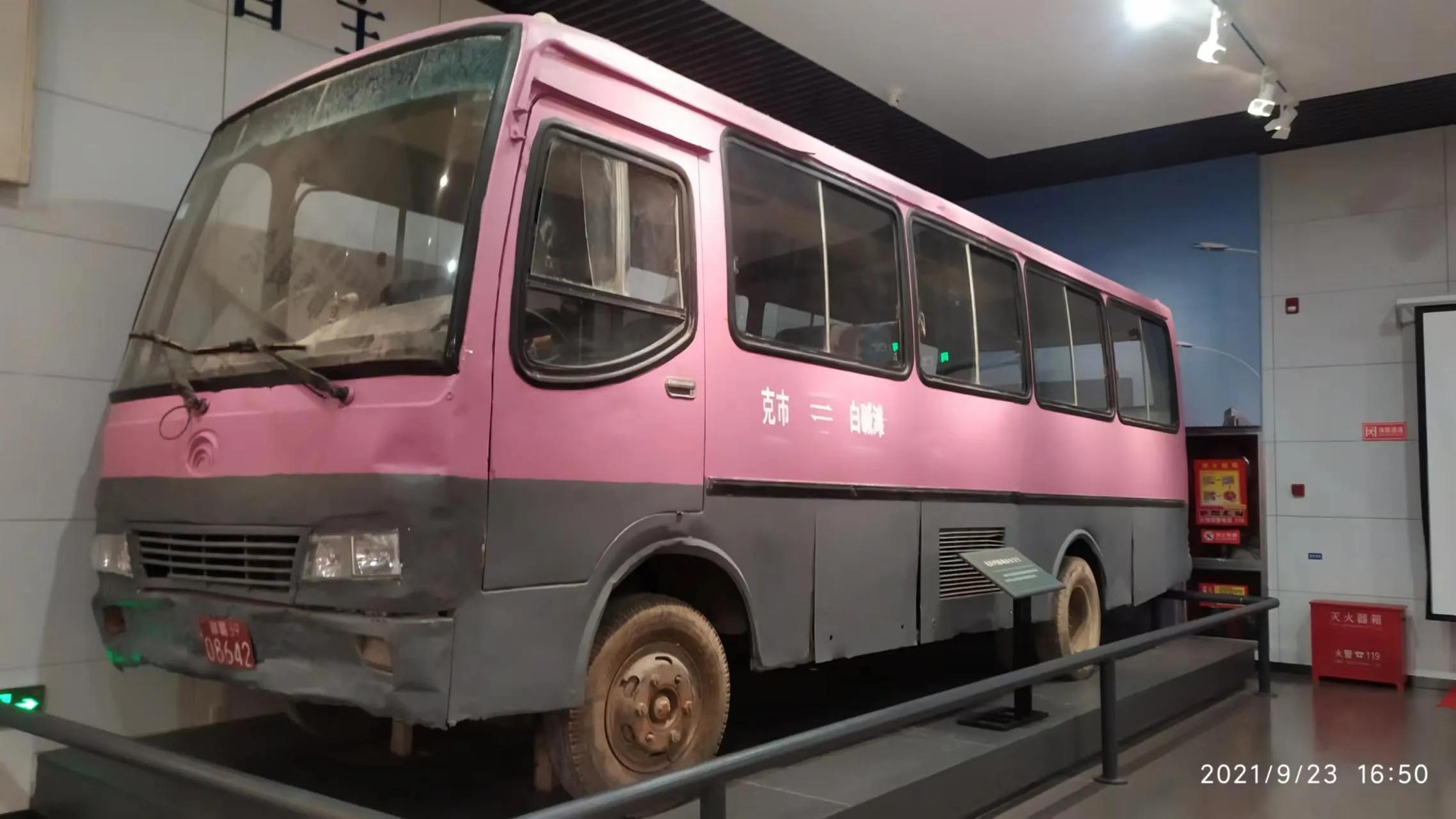 中国富得流油的地方克拉玛依,克拉玛依富得流油世界石油城