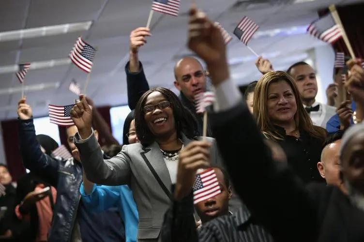 美国防部长讲述中国的计划,美国防部长和最高指挥官