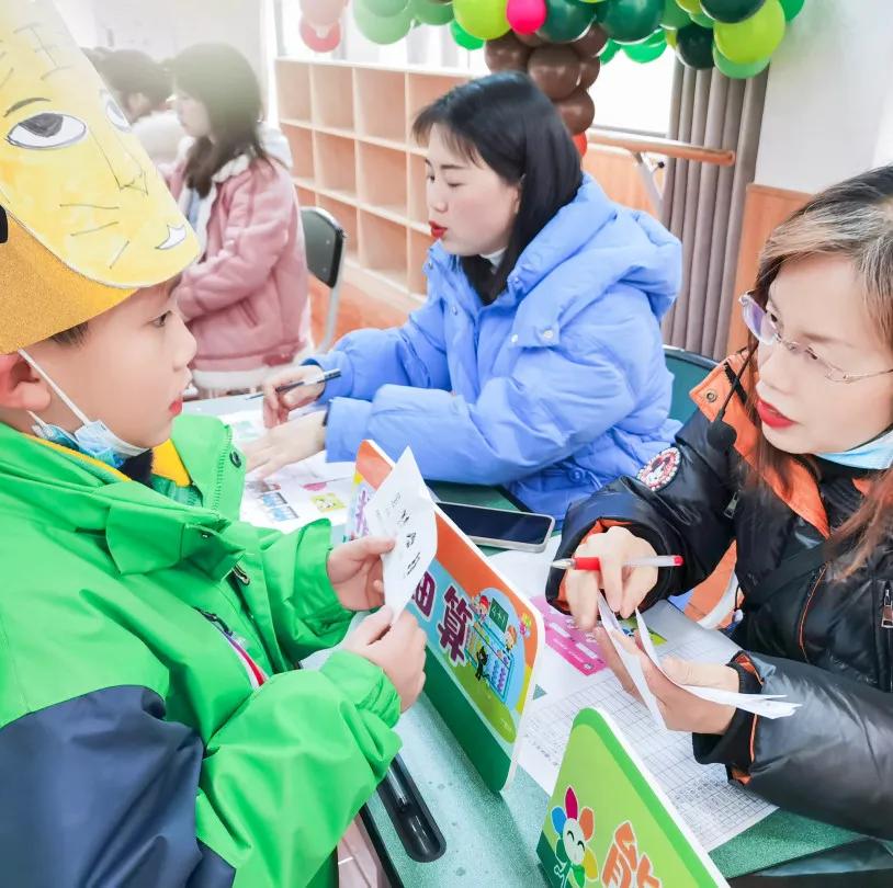 迎春小学二年三班,迎春小学2021届1班