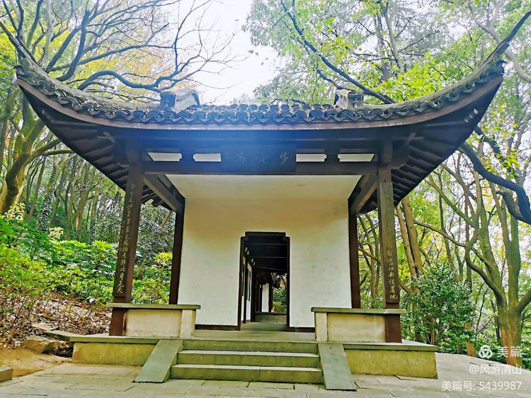 杭州美丽的山水公园,杭州临平山公园