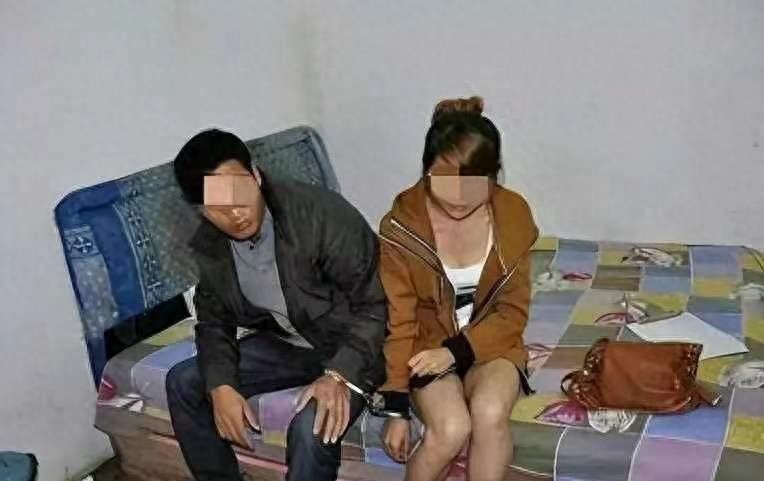 嫖客老汉豁出去了!把卖淫女当儿媳,大胆逆袭惊人一幕