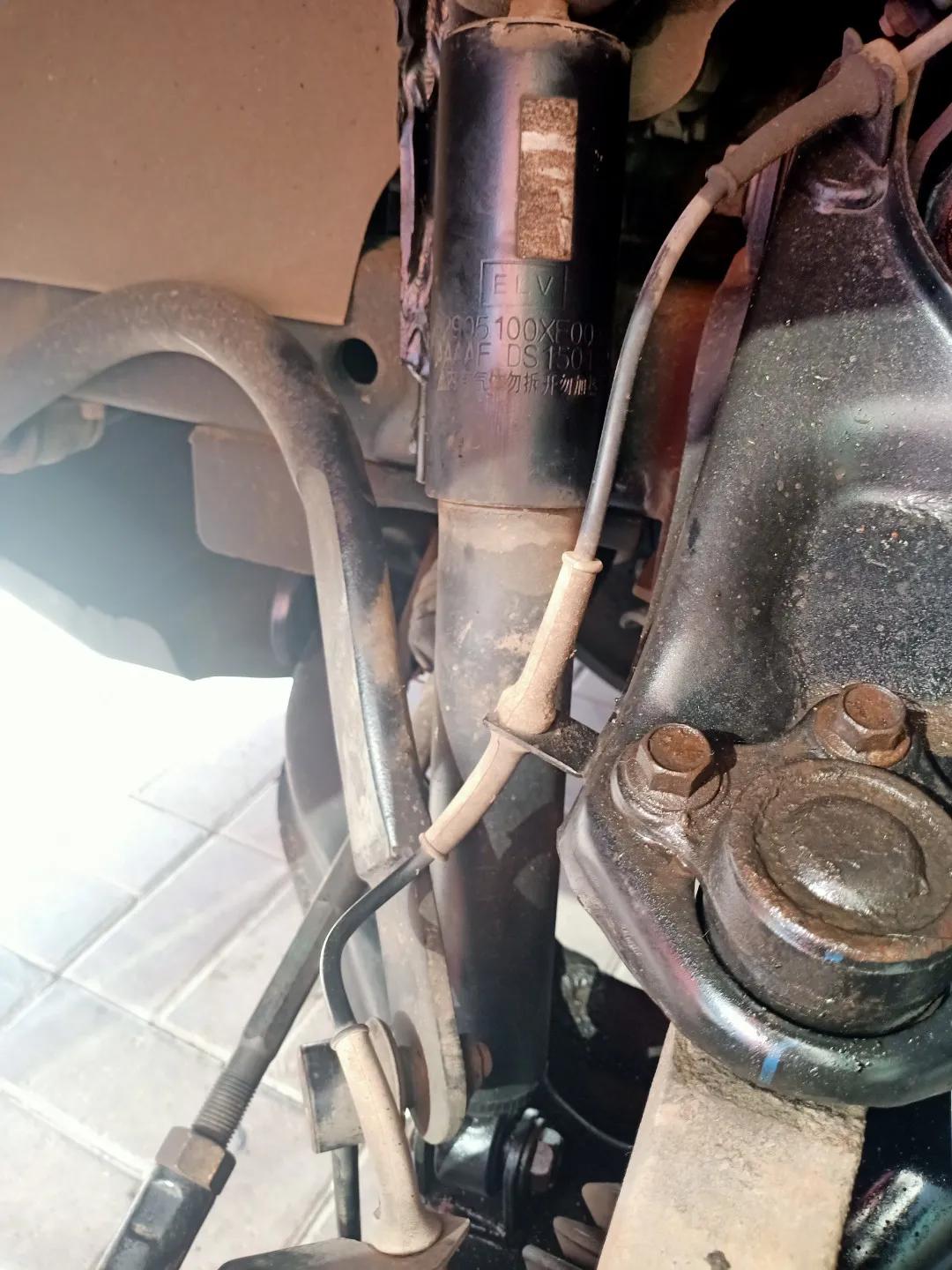 越野车换减震器需要定位吗,自己更换汽车减震器连杆