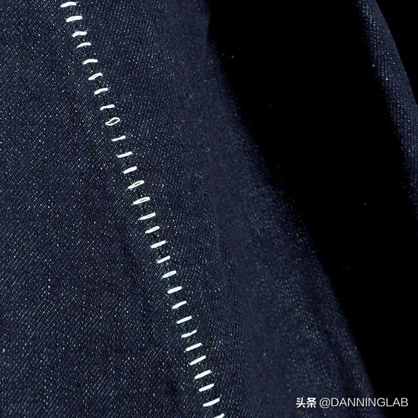 2022年冬季最流行的男装牛仔裤,今年流行的牛仔裤男装