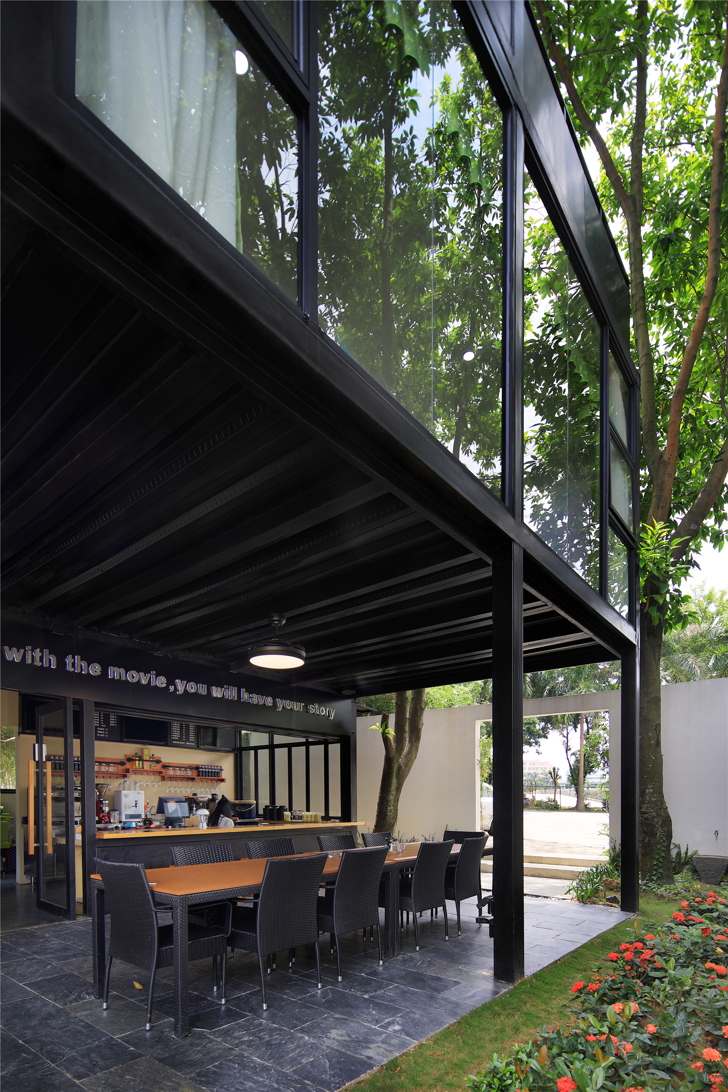 集装箱内的天地：东莞橙果传媒办公室/间外建筑工作室